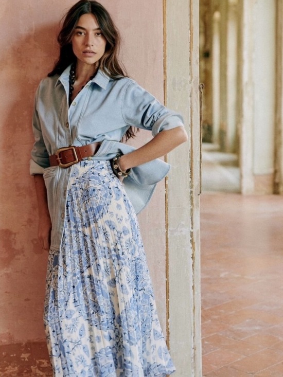 Sezane Dresses & Skirts - Sézane Dune Pleated Skirt in Alcazar Blue Floral Size 34/2